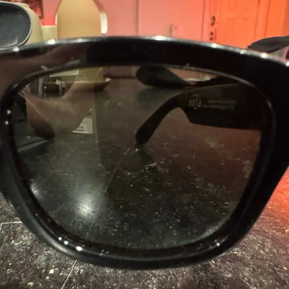Ray-Ban Stories Wayfarer Smart Glasses RW4002 Meta Facebook Complete Box
